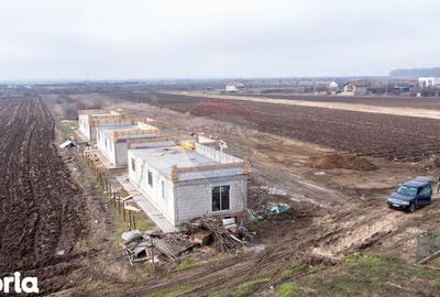 Casă cu 3 camere cu Teren 422 Mp în Central - 2