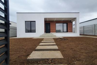 Casă individuală cu 4 camere cu Canalizare în Berceni - 2