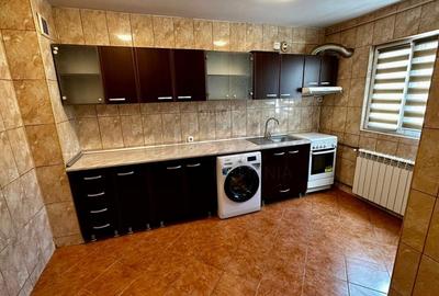 Apartament cu 3 camere decomandat în Tineretului - 10