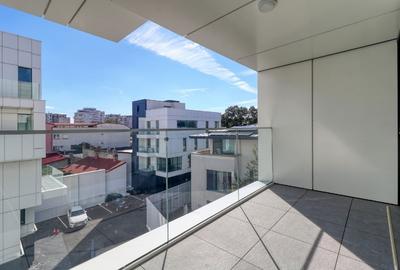 Prima închiriere Apartament de 3 camere premium în spatele bulevardului Decebal - 10