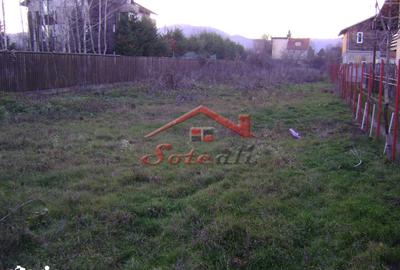 Teren de 1755 mp, în Cornu - 1