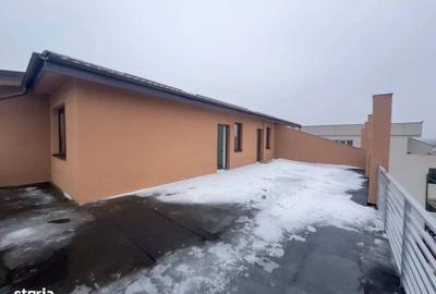 Apartament cu 4 camere în Central - 2