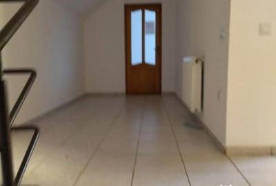 Casă cu 5 camere cu Teren 150 Mp în Mărăști