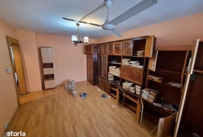 Apartament cu 4 camere decomandat în Tomești - 3