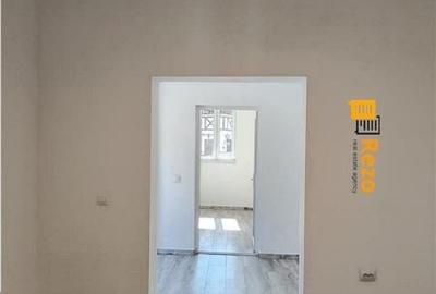 Vanzare casa pe parter complet renovata, zona Sala Radio - 2