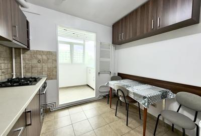 Apartament cu 3 camere decomandat, mobilat în Tei - 12