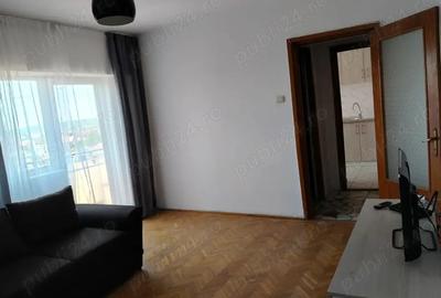 3 camere decomandate , Ciuperca