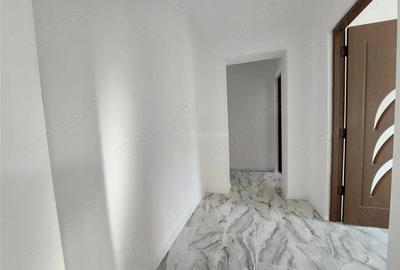 Apartament cu 3 camere semidecomandat în Central - 1
