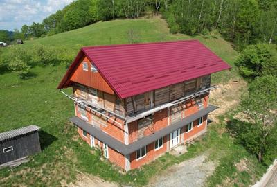 Casă cu 4 camere în Rogojel - 14