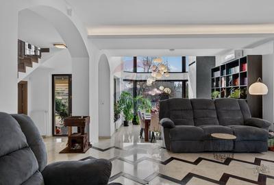 Casă cu 8 camere cu Teren 1248 Mp în Cernica - 1