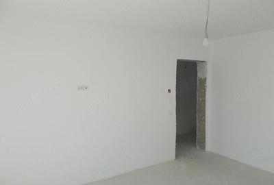 Casă cu 5 camere cu Teren 328 Mp în Favorit - 4