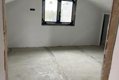Casă cu 5 camere cu Teren 1000 Mp în Berteștii de Jos - 10