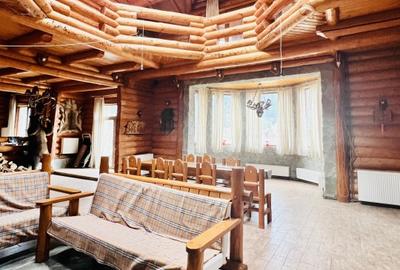 Cabana vanatoreasca din lemn cu vedere spectaculoasa, langa Castelul Cantacuzino - 8