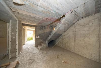 Casă individuală cu 8 camere cu Teren 622 Mp în Moieciu de Jos - 19