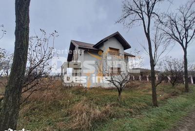 Casă cu 3 camere cu Teren 1500 Mp în Horlești - 4