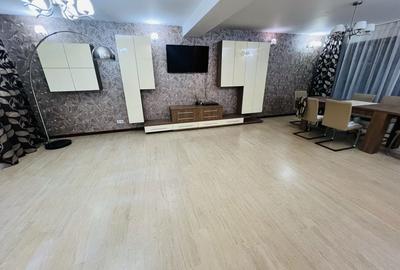Casă cu 4 camere cu Teren 880 Mp în Săcele - 1