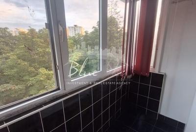 Apartament spatios cu 4 camere in zona Tomis 3 - Aleea Heracleea - 15