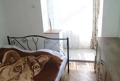 Vand apartament 2 camere in Deva, zona Al. Patriei, etaj 3, suprafata utila 43 mp + balconul, - 8