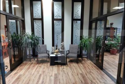 Spațiu comercial, de 93 mp, în Unirea - 12