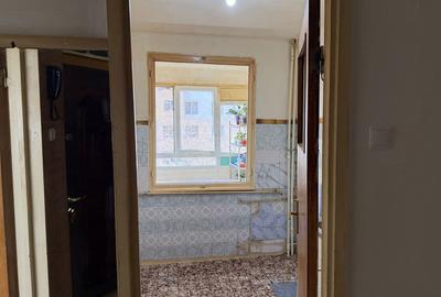 Apartament cu 3 camere decomandat în Titan - 7