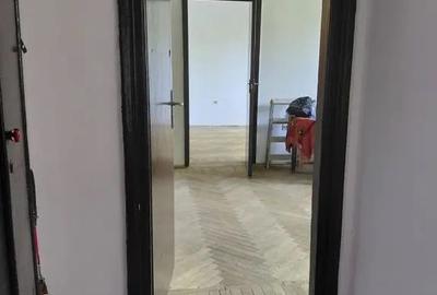 Apartament cu 3 camere semidecomandat în Țiglina 1 - 2