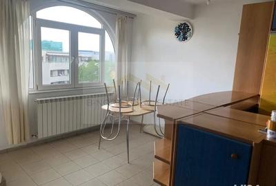 Apartament 4 camere de închiriat, decomandat, cu loc de parcare, ideal pentru fa - 2