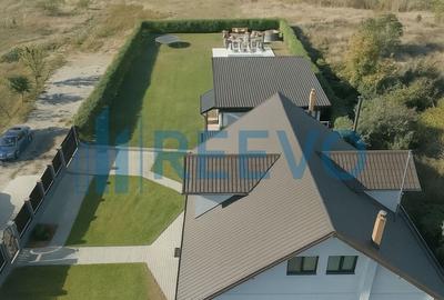 Proprietate Premium cu Două Case și Piscină în Hemeiuș - 3