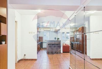 Apartament cu 4 camere decomandat în Obor - 3