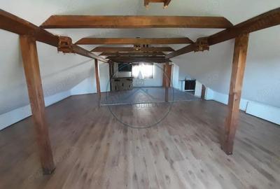 Casă cu Teren 257 Mp în Central