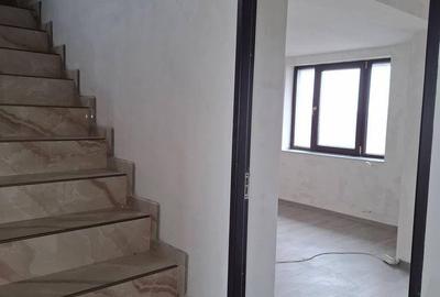 Casă cu 4 camere în Central - 9