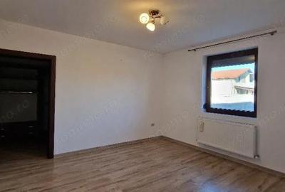 Casă cu Teren 650 Mp în Șag