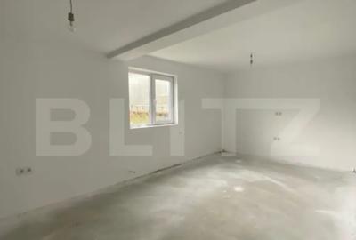 Casă cu 7 camere cu Teren 1500 Mp în Central - 2