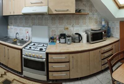 Casă cu 4 camere în Central - 2