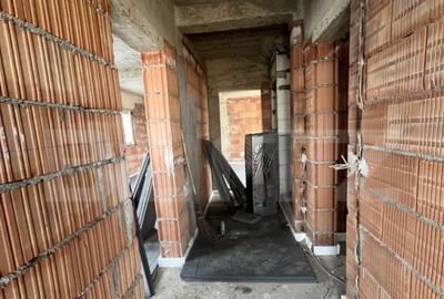 Casa cu 4 camere, curte amenajata - Sura Mica - 1