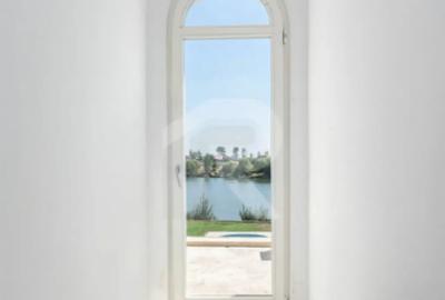 Casă cu 7 camere cu Piscina în Balotești - 1