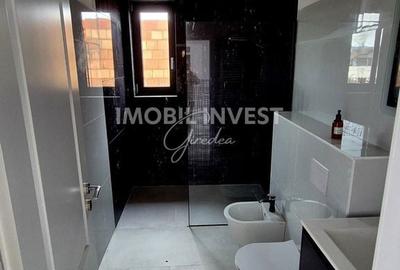 Casă cu 3 camere cu Teren 365 Mp în Central - 2