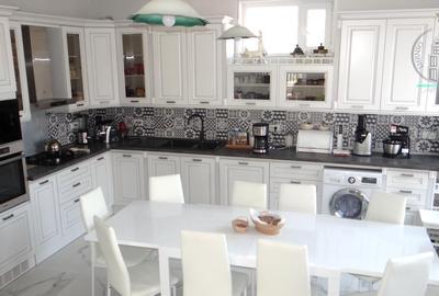 Apartament in Centrul Istoric Brasov 3 camere 100 mp
