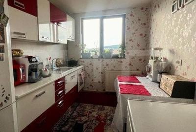 Apartament 4 camere, 100  mp, decomandat, cartier Burdujeni - 2