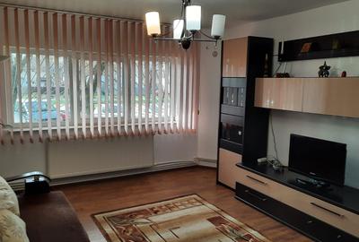 Apartament cu 4 camere decomandat în Central - 1