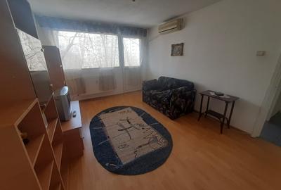 Apartament decomandat în Drumul Taberei