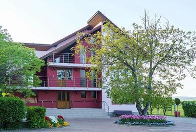 Hotel/Pensiune, 1600 mp în Tohanu Nou