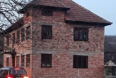 Casă cu 6 camere în Cizer - 1