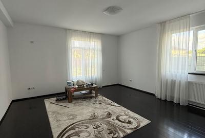 Casă cu 4 camere cu Teren 500 Mp în Joița - 4