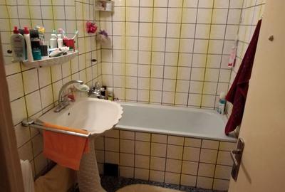 Apartament cu 3 camere semidecomandat în Micro I - 5