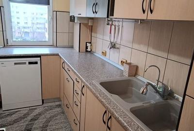 Apartament cu 3 camere decomandat în Carrefour - 7