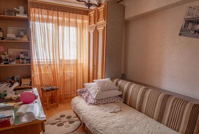 Apartament cu 3 camere decomandat, mobilat în Moinești - 10