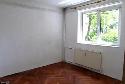 Apartament 3 camere decomandat de vanzare in Ploiesti, zona Cina - 4
