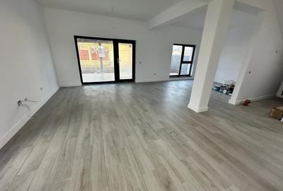 Casă individuală cu 4 camere cu Canalizare în Central - 18