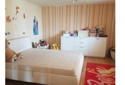 Casă cu 5 camere cu Teren 1600 Mp în Jilava - 2