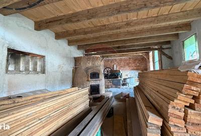 Casă cu 6 camere cu Teren 1997 Mp în Moșna - 1